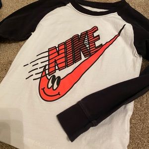 ⚽️5/$20 Boys Nike shirt
